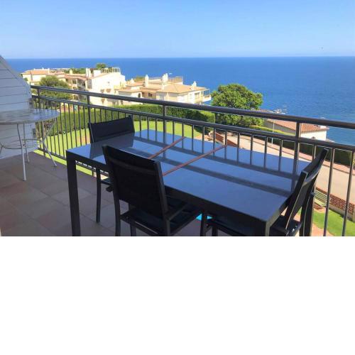 Magnífico apartamento con piscina y vistas al mar