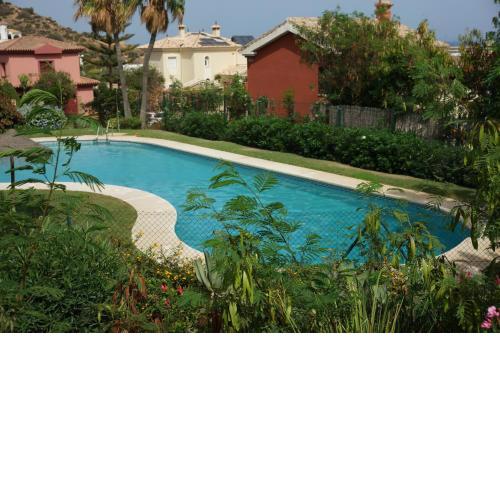 MAGNIFIQUE APPARTEMENT AVEC PISCINE