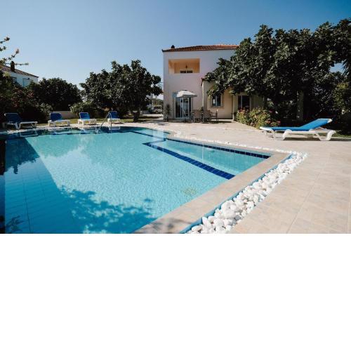 Maia Villa