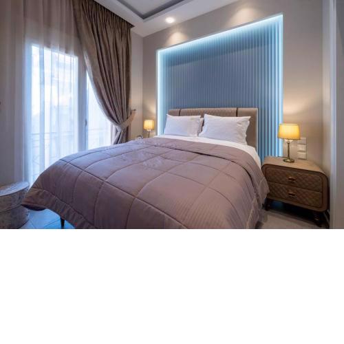 Maison De Luxx, A9 Central Lux
