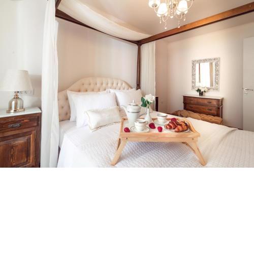 Maison Downtown Luxury Apartments!