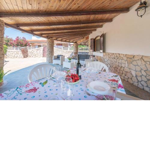Maison Essential