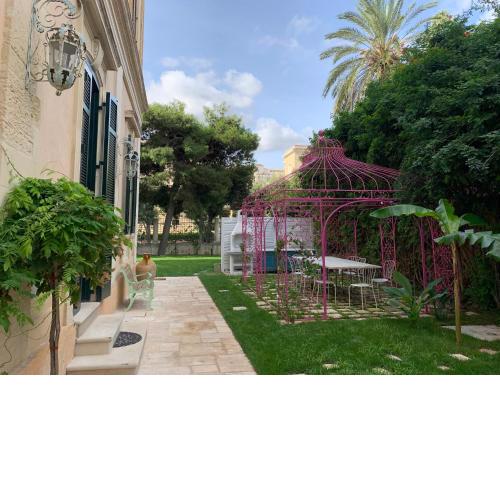 Maison Premiere Luxury Apartment
