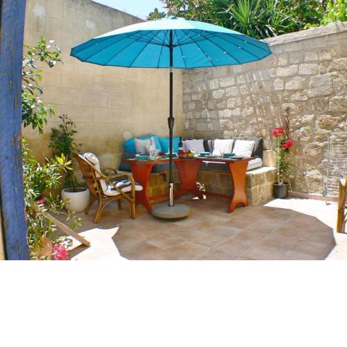 Maison Roxanne & Maisonette in medieval city by Rhodes4vacation