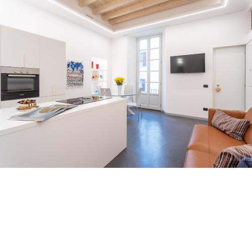 Maison Tomà in Como City Centre by Rent All Como