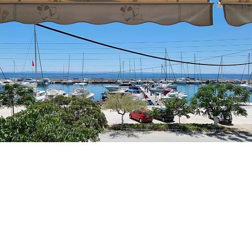 Maisonette 80 sm in Nikitis port