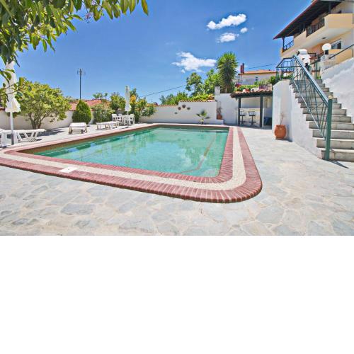 Maisonette with Sea View & Pool