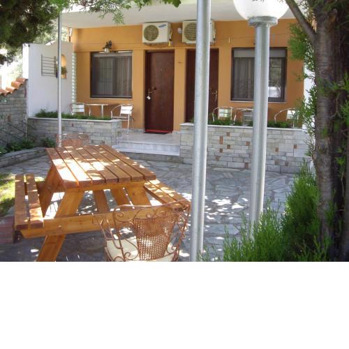 MAISTRALI STUDIOS APARTMENTS