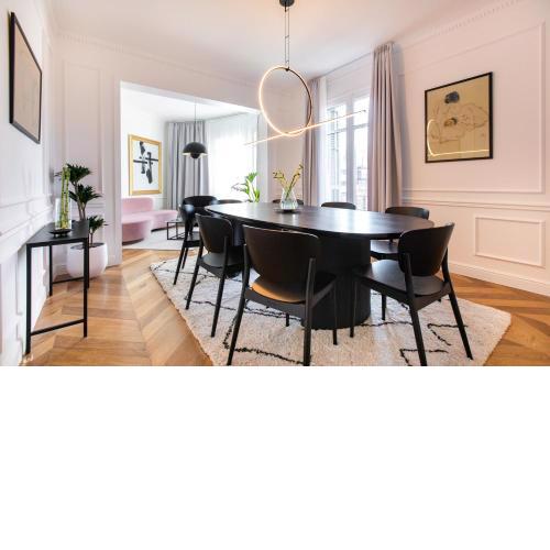 Majestic 4BR/4BATH apartment in Sagrada Familia area