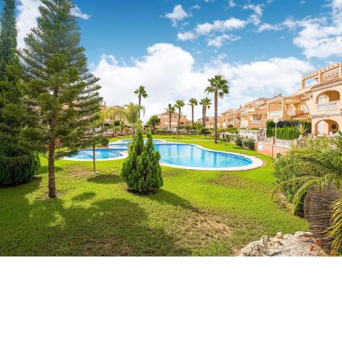 Majestic Bungalow in Orihuela with Sauna