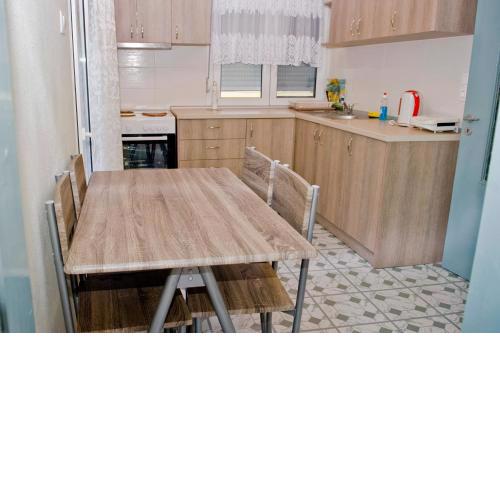 Makri square apartment