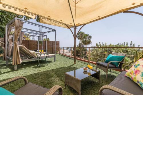 Malaga Bay Apartments by iloftmalaga