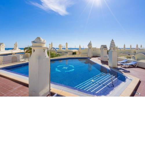 MALAGA PUERTO DE BENALMADENA EN LA PRIMERA ISLA CON PISCINA Y PARKING 3 HABITACIONES VISTA AL MAR Y YATES