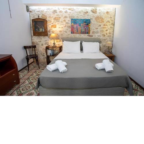 Malama's maisonette at the historic center