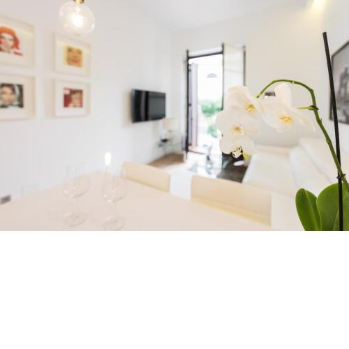 Malasaña Plaza by Madflats Collection