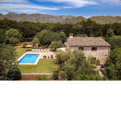 Mallorcan Farmhouse near Pollensa Finca Oleander Butxaco