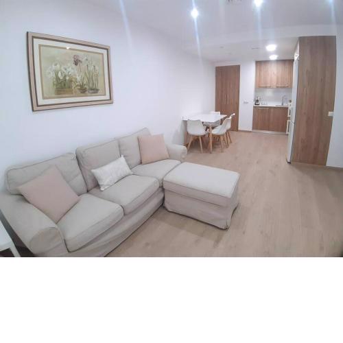 Malvarrosa 5px 2bth 5 min beach. Wifi.
