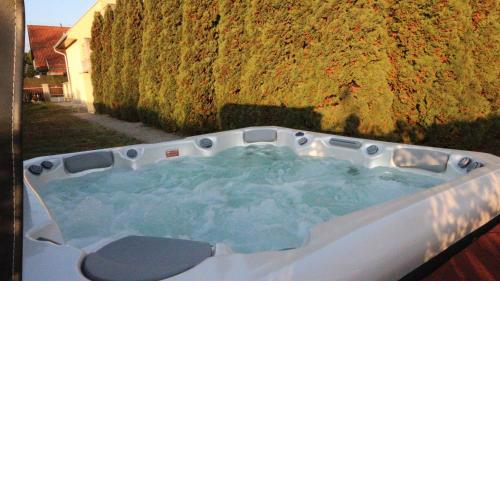 Mandula Wellness Apartmanház