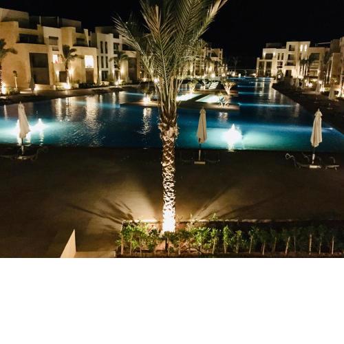 Mangroovy - Elgouna Authentic Designer shared home 2 BDR each with private bathroom for Kitesurfers with Pool View & Beach Access