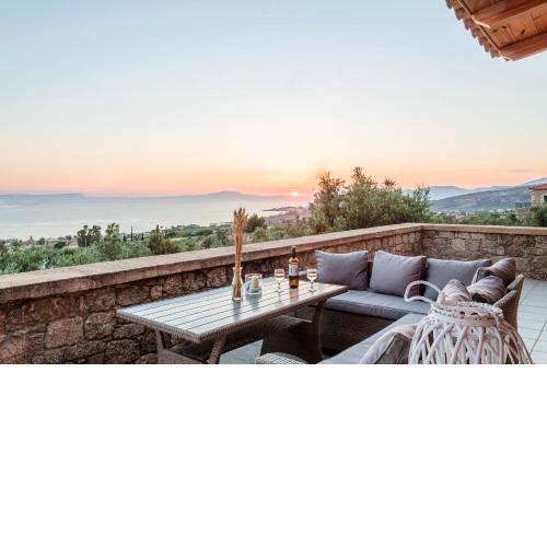 Mani Panoramic Views - Private Sunny Retreat
