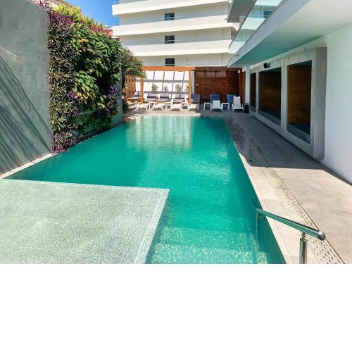 Manousos City Hotel