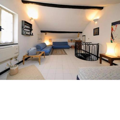 Mansarda a Finalborgo - fascino e tradizione