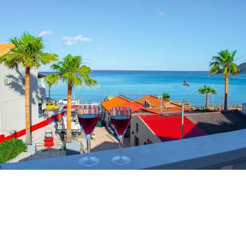 Manthos Beachfront Apts & pool