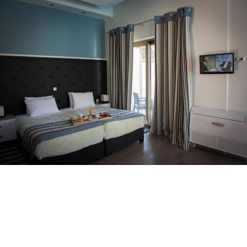 Mantinia Bay Hotel