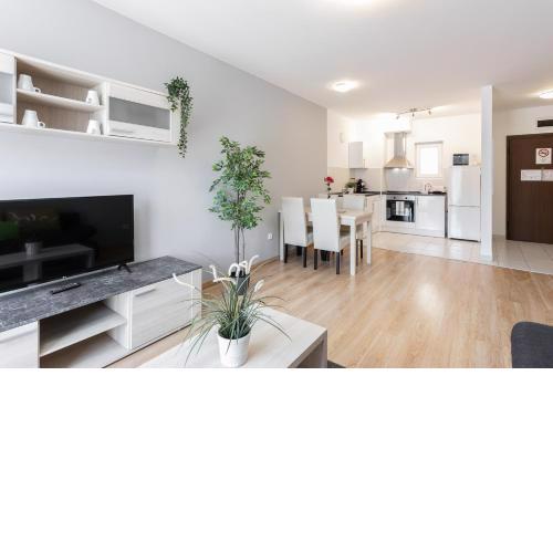 Maple Tree Budget Apartments