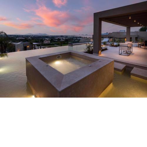 Maravilla Luxury Living