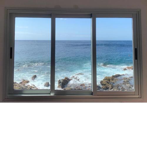 Maravillosas vistas al mar "Primera Línea" Apartamentos Can Toca - Seahouses