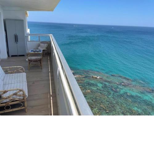 Maravilloso apartamento en primera línea de playa.