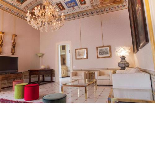 MarcheAmore - Stanze della Contessa, Luxury Flat with private courtyard