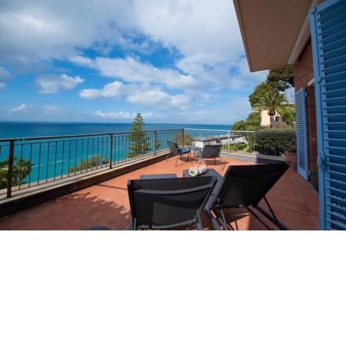 Mare Mio house on the Golfo Paradiso