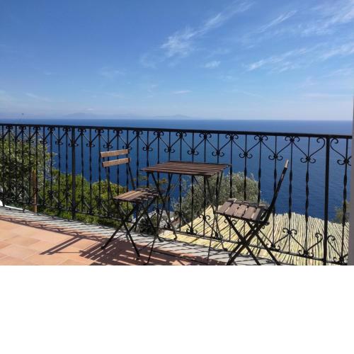 Mareluna Holiday Home