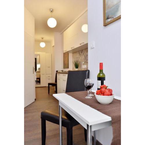 Margit Apartment