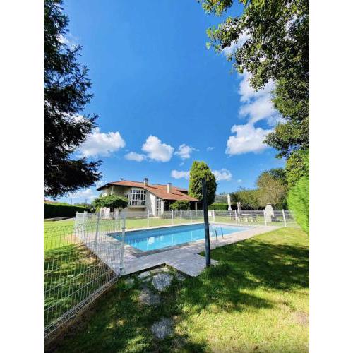 María Bonita Chalet Villa independiente con piscina y amplio jardín