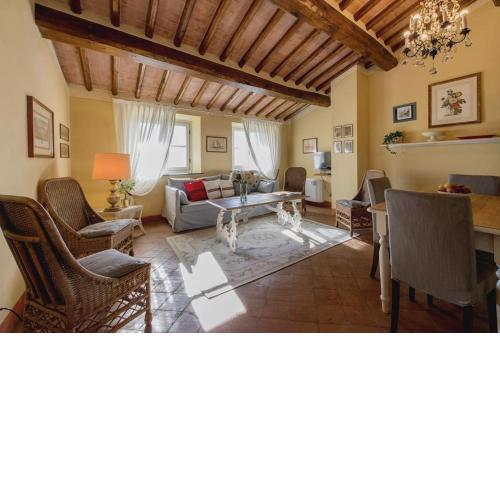 Maria Farmhouse Apartment in Wine Resort in Lucca