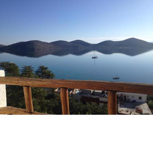 Marilena Panoramic Sea View House
