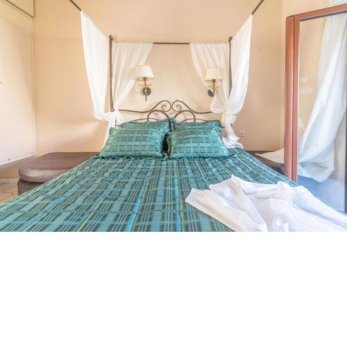 Marilyn Boutique Apartment near Sandy Beach