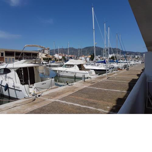 Marina 2