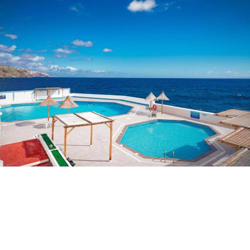 Marina Blue, Las Caletillas