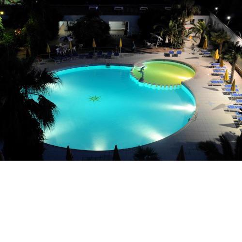 Marina Club Hotel