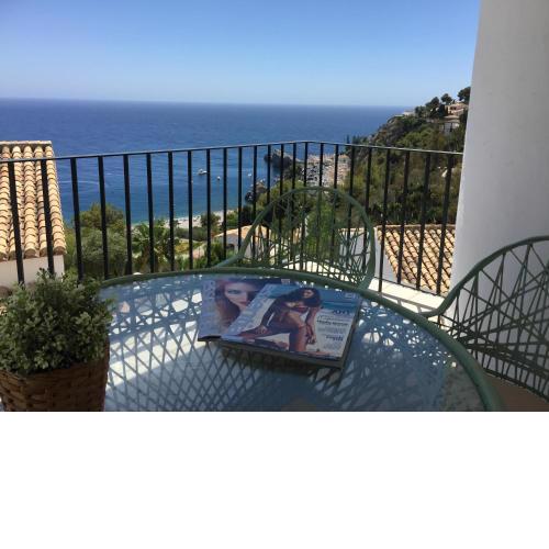 Marina del Este sea view