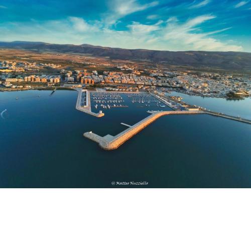 Marina del Gargano Houseboat