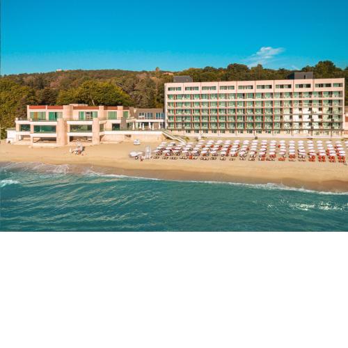 Marina Hotel - All Inclusive, Sunny Day