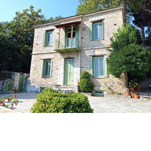 Marina Traditional Stonehouse