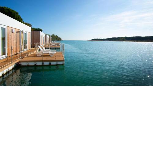 Marina Uno Floating Resort