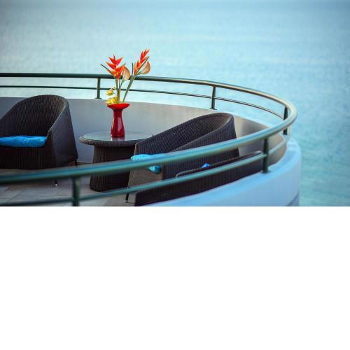Marina View Sea Front Apartment