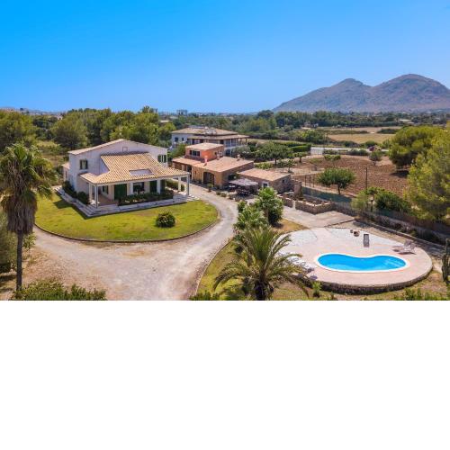 Marina villa next to the beach
